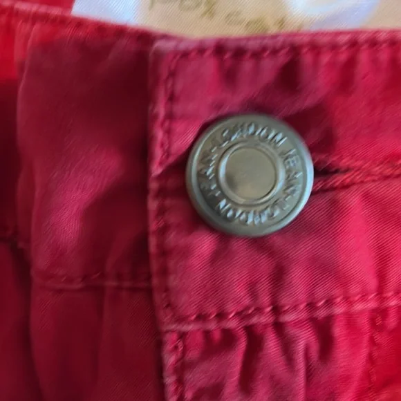 London Jean Chino Capris.  Red.  Size 14 - Picture 2 of 12